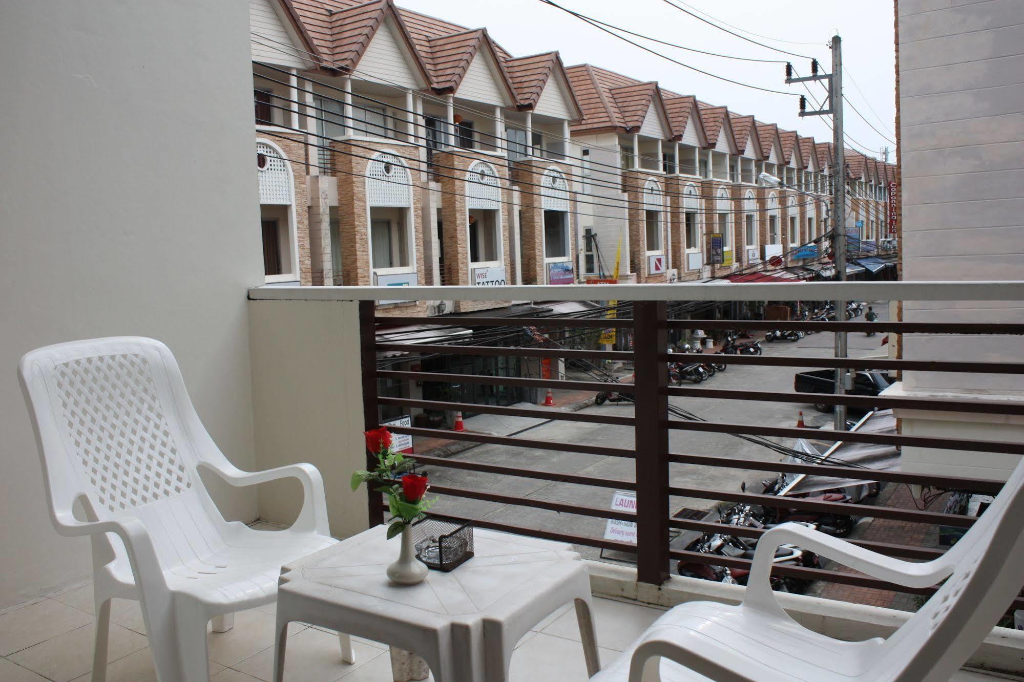 Phuket Racha Kata Homestay Ngoại thất bức ảnh