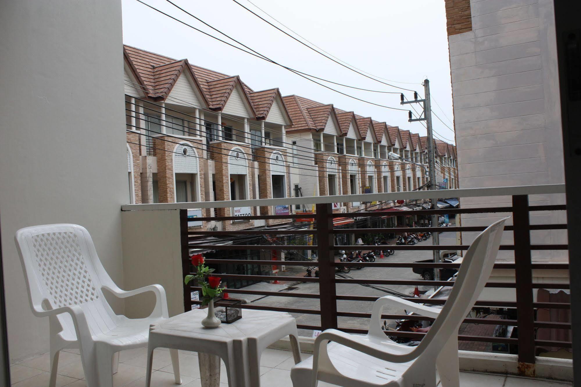 Phuket Racha Kata Homestay Ngoại thất bức ảnh