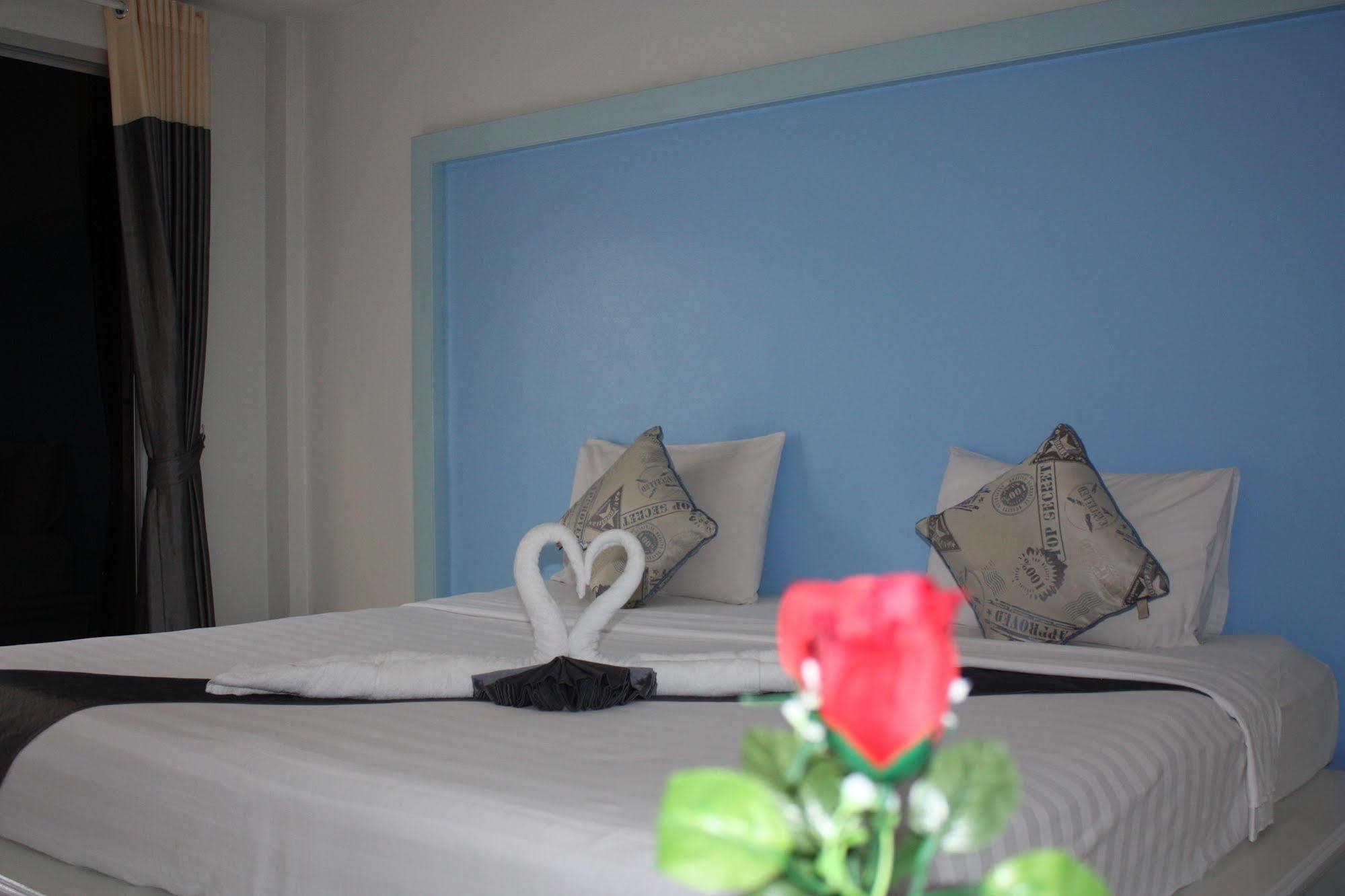 Phuket Racha Kata Homestay Ngoại thất bức ảnh
