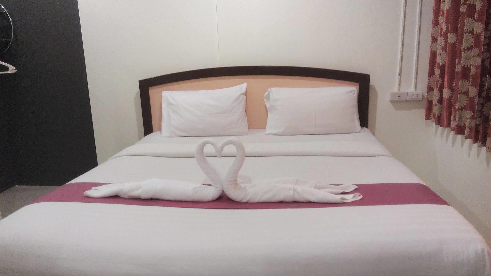 Phuket Racha Kata Homestay Ngoại thất bức ảnh
