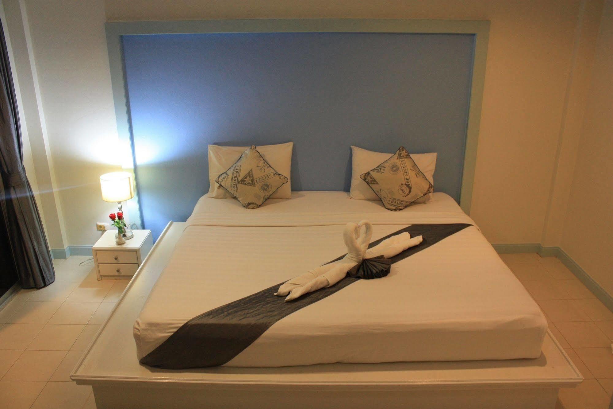 Phuket Racha Kata Homestay Ngoại thất bức ảnh
